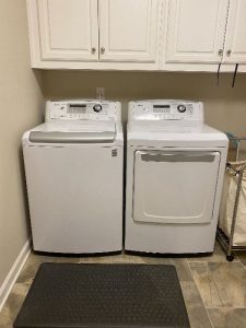 Estate Sales vs. Garage Sales: Why Douglasville Residents Choose Estate Sales