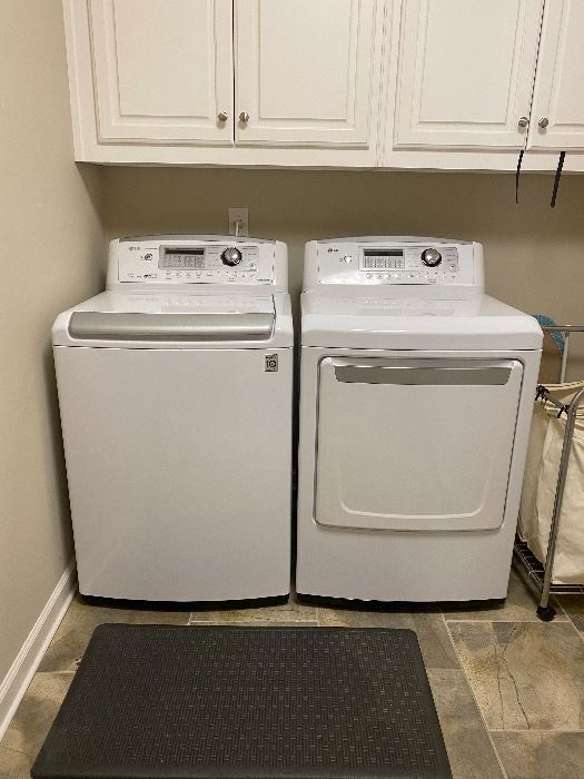 Estate Sales vs. Garage Sales: Why Douglasville Residents Choose Estate Sales